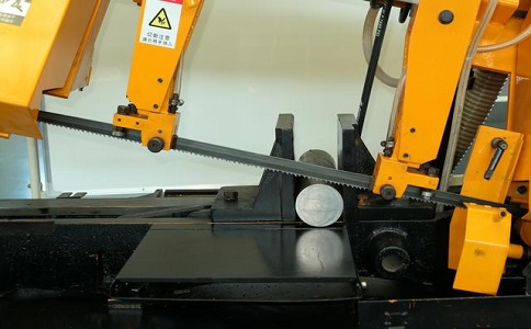 市中数控带锯床自动送料精度会出现偏差吗？